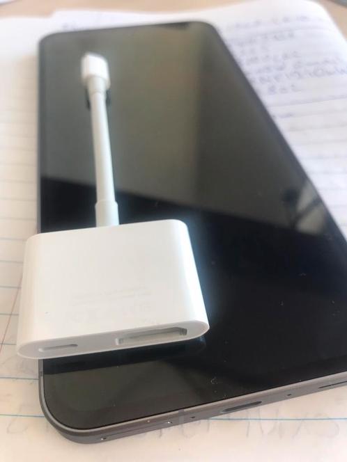 Lightning naar HDMI adapter TV / Monitor HDMI adapter, Telecommunicatie, Mobiele telefoons | Toebehoren en Onderdelen, Zo goed als nieuw