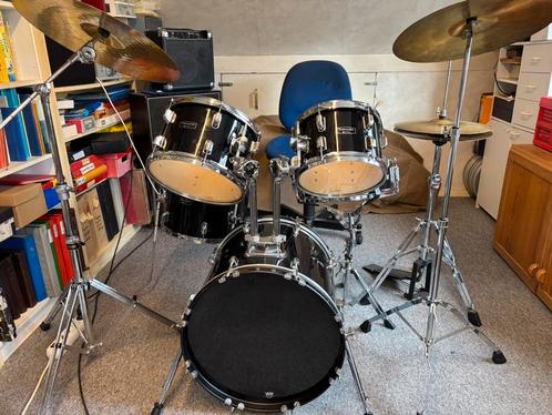 compleet zwart drumstel / opzetten en spelen maar ...., Muziek en Instrumenten, Drumstellen en Slagwerk, Zo goed als nieuw, Overige merken
