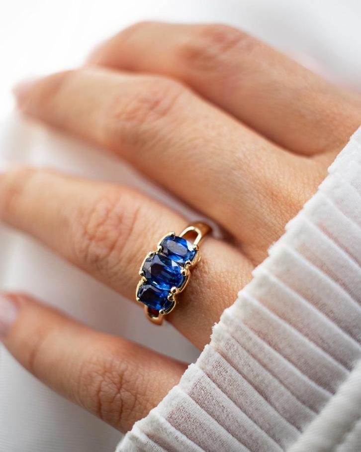 Vintage 9K gouden trilogy ring met Kyaniet - 17, Sieraden, Tassen en Uiterlijk, Ringen, Zo goed als nieuw, Dame, 17 tot 18, Goud