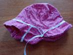 Hoedje voor een meisje van 6-12 maanden, gratis ophalen, Kinderen en Baby's, Babykleding | Petten en Hoeden, Ophalen, Gebruikt