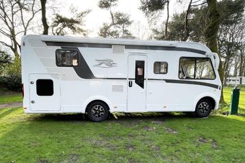 Luxe & volledig uitgeruste 4-persoons camper te huur! beschikbaar voor biedingen