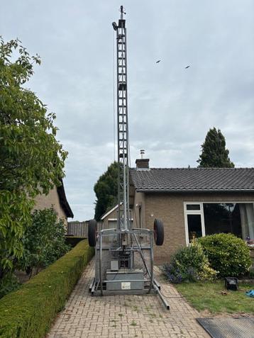De Jong bouwlift beschikbaar voor biedingen