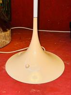 Vintage Louis Poulsen Panthella vloerlamp, Ophalen, A, A, A