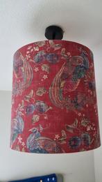 Rode Velours Lampenkap met Pauwenprint, Huis en Inrichting, Lampen | Lampenkappen, Ophalen