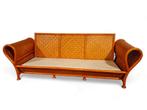 Vintage 1970's Rattan Wicker Wood sofa bank, Huis en Inrichting, Banken | Bankstellen, Midcentury vintage modern design tuinbank loungebank