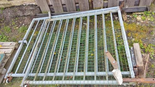 Spijlen Hekwerk compleet met poort - 357 cm breed, Tuin en Terras, Tuinhekken en Hekwerk, Gebruikt, Spijlenhekwerk, IJzer, Met poort