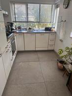 Nette goede keuken met apparatuur., Huis en Inrichting, Wit, Hoekkeuken, Graniet of Steen, Ophalen of Verzenden