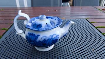 Antieke theepot 18e eeuw Worcester  beschikbaar voor biedingen
