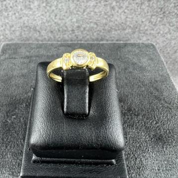 Gouden Ring | 14k | 1,39g | 3x zirkonia | mt14,75 | 389300 beschikbaar voor biedingen