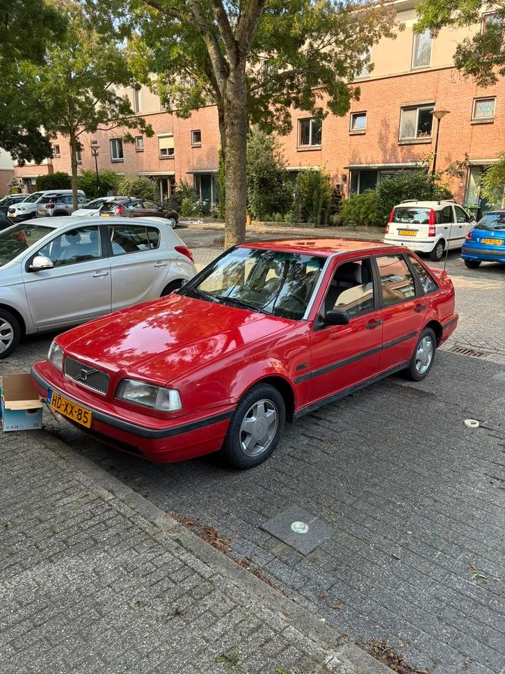 Volvo 440 1.8 DLI AUT E2 1993 Rood, Auto's, Volvo, Particulier, Benzine, Hatchback, Automaat, Origineel Nederlands, Rood, Grijs