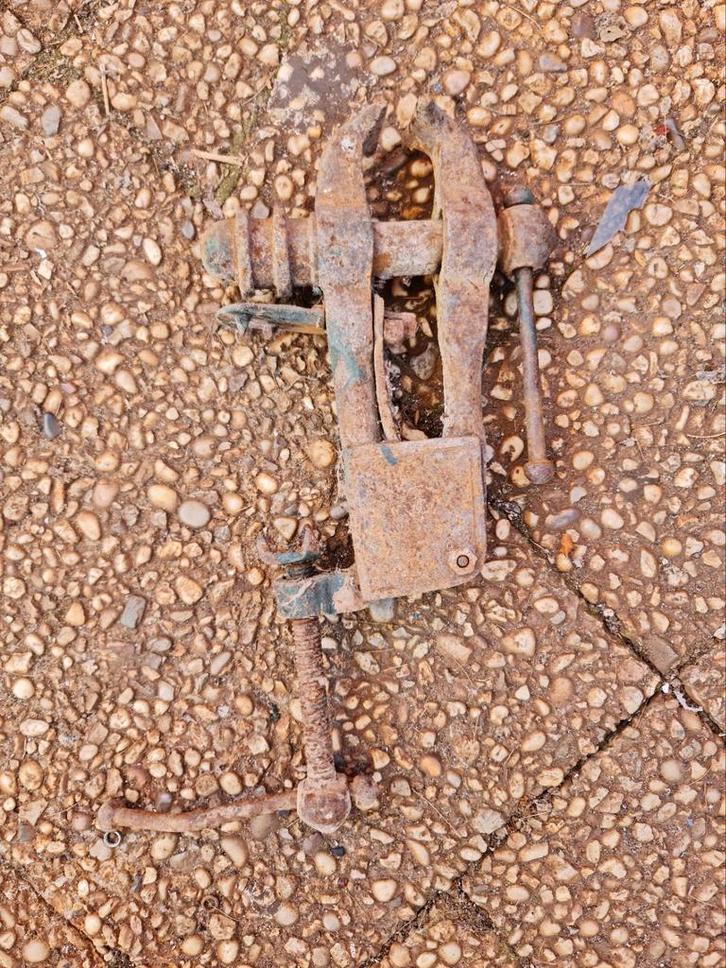 Antieke Bankschroef - Vintage Werkplaats Gereedschap, Antiek en Kunst, Antiek | Gereedschap en Instrumenten, Ophalen of Verzenden