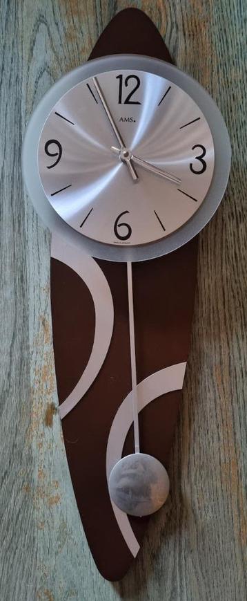 AMS design wandklok met quartz uurwerk. beschikbaar voor biedingen
