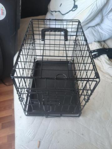 Kleine honden bench beschikbaar voor biedingen
