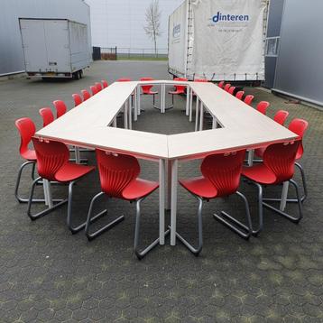 Grote Ahrend vergadertafel trapezium - 76x700x245 cm beschikbaar voor biedingen