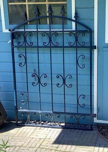 Tuinpoort sierhekwerk beschikbaar voor biedingen
