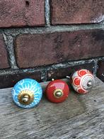 Drie verschillende stenen knopjes voor op een kastje of lade, Hobby en Vrije tijd, Overige Hobby en Vrije tijd, Nieuw, Ophalen of Verzenden