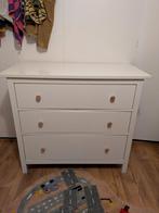 Gratis Hemnes ladekast, lees beschrijving, Huis en Inrichting, Ophalen, 5 laden of meer, Zo goed als nieuw, Minder dan 100 cm