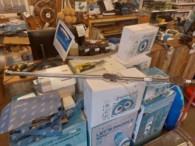 RVS Neerhouder (125-135 cm), Watersport en Boten, Bootonderdelen, Gebruikt