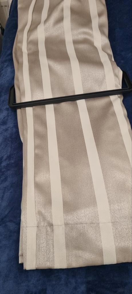 Beige gordijnen met crème streep - 150x160cm, Huis en Inrichting, Stoffering | Gordijnen en Lamellen, Zo goed als nieuw, Crème