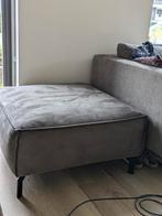 Vierkante Suede Hocker / Poef, Ophalen, Zo goed als nieuw, Metaal, Modern