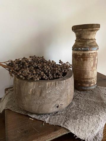 Landelijke robuuste houten kandelaar en schaal  beschikbaar voor biedingen