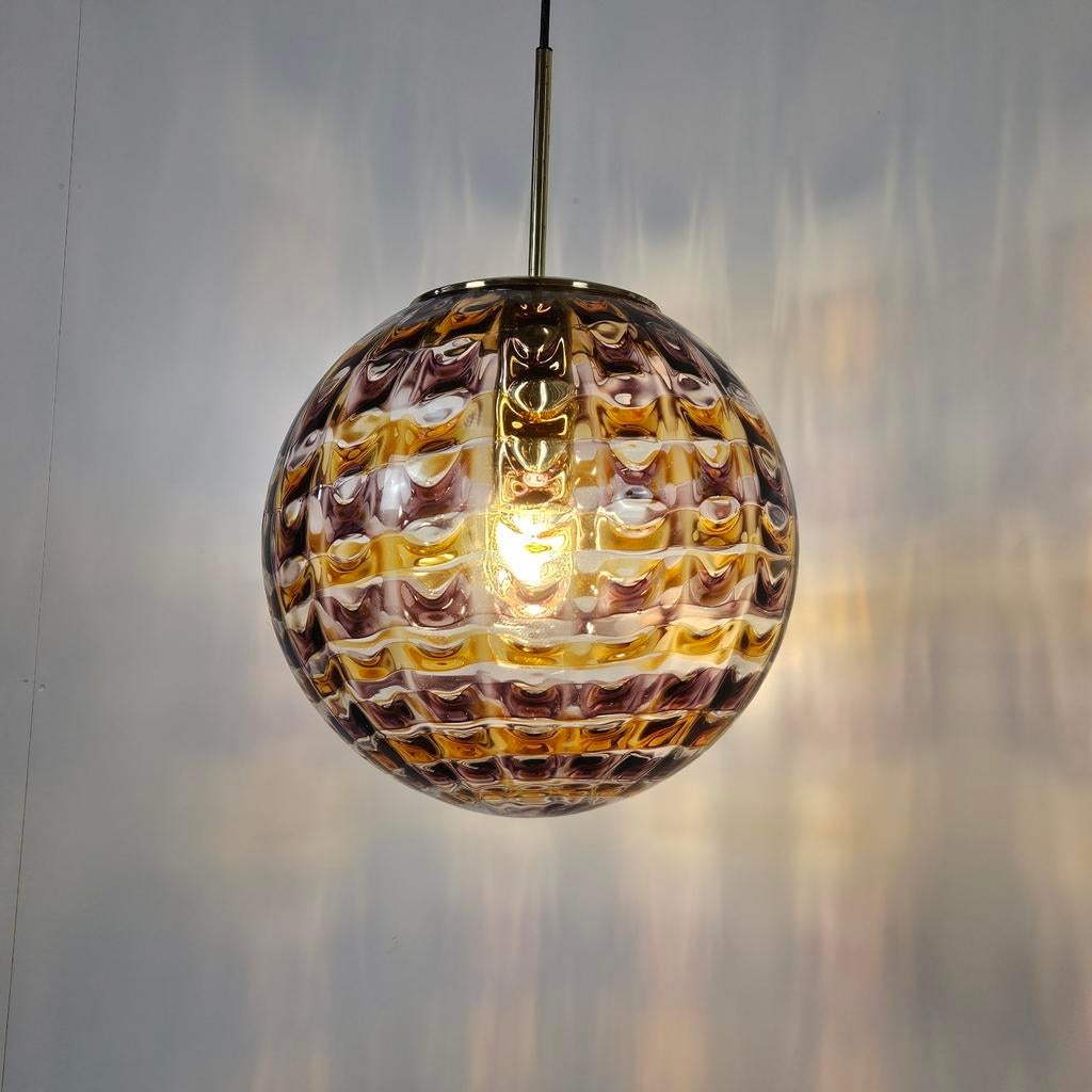 Vintage hanglamp XL glazen bol, goudgeel paars, Gebruikt, Vintage, Ophalen of Verzenden, Glas