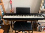 Electrische piano Roland FP 30x, Muziek en Instrumenten, Piano's, Zo goed als nieuw, Zwart, Ophalen