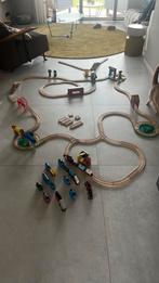 Fantastich grote houten treinbanen set met sommige wegdelen!, Kinderen en Baby's, Speelgoed | Houten speelgoed, Ophalen of Verzenden