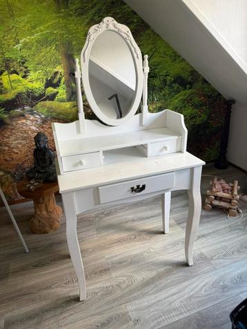 Houten kaptafel met spiegel te koop in goede staat beschikbaar voor biedingen