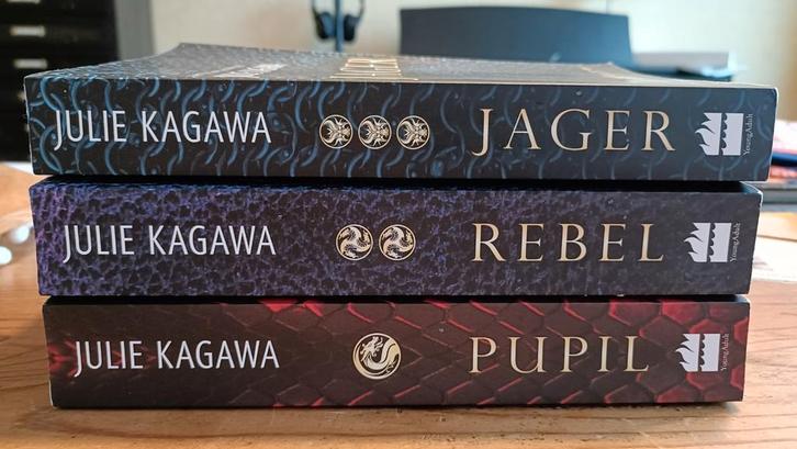 TALON SAGA Julie Kagawa Pupil, Rebel, Jager, Boeken, Fantasy, Ophalen of Verzenden