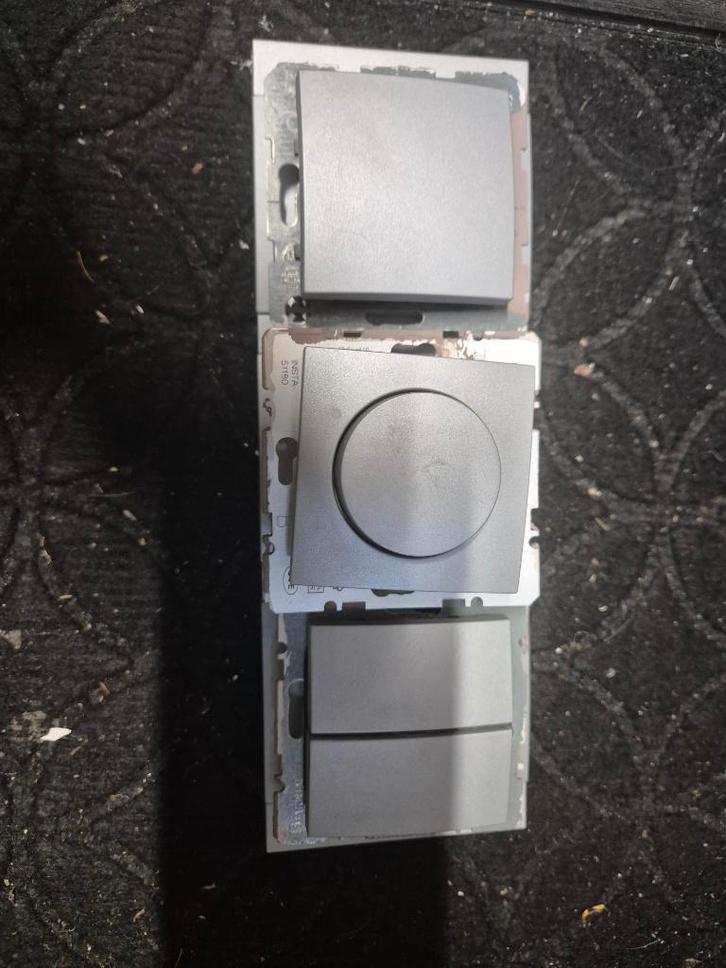 Berker stopcontact, dimmer en wisselschakelaar, Doe-het-zelf en Verbouw, Elektra en Kabels, Zo goed als nieuw, Stopcontact, Ophalen