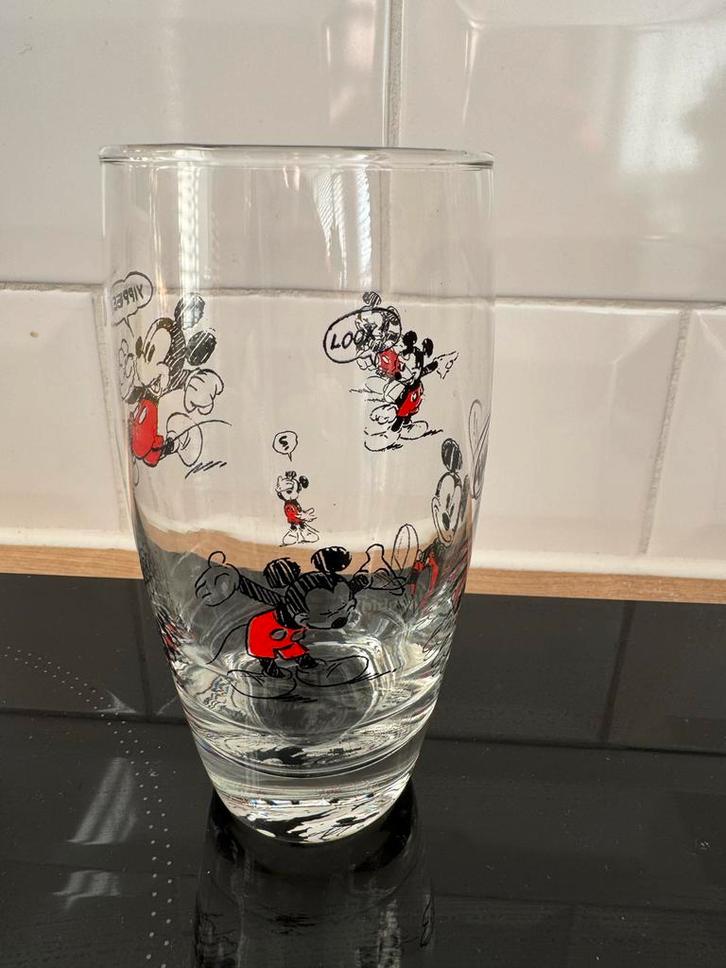 6x Mickey Mouse Glazen - Disneyland Parijs, Huis en Inrichting, Keuken | Servies, Gebruikt, Glas of Glazen, Overige stijlen, Glas