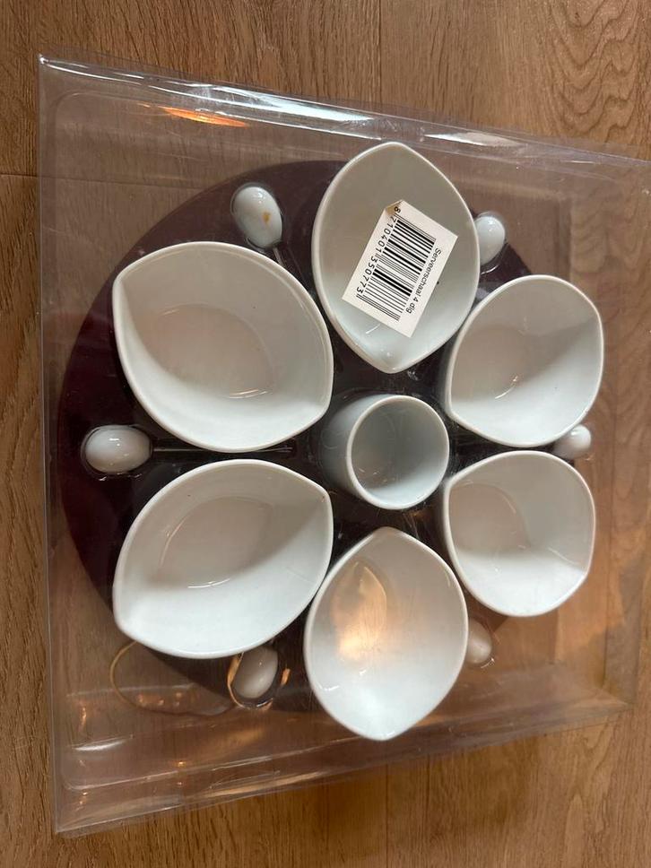 Serveerschaal met Borrelbakjes, Huis en Inrichting, Keuken | Servies, Nieuw, Schaal of Schalen, Effen, Keramiek, Ophalen