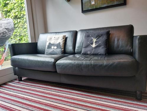 Nice black couch, Huis en Inrichting, Banken | Sofa's en Chaises Longues, Gebruikt, Vierpersoons of meer, 150 tot 200 cm, 75 tot 100 cm