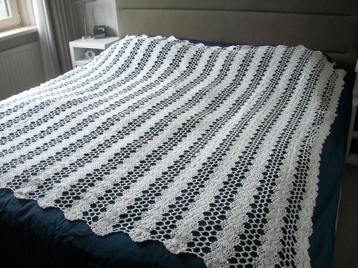 2 Vintage gehaakte Sprei - 190 x 190 en 190 x 180 - per stuk, Huis en Inrichting, Slaapkamer | Beddengoed, Zo goed als nieuw, Overige typen