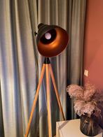 Stijlvolle Tripod Lamp van Kwantum, Huis en Inrichting, Lampen | Vloerlampen, Ophalen of Verzenden, Zo goed als nieuw, Metaal