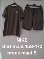 NIKE Shirt met broek mt 158-170., Ophalen of Verzenden, Zo goed als nieuw, Jongen, Broek
