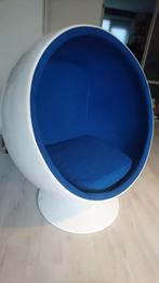 Ball chair wit blauw, Huis en Inrichting, Fauteuils, Kunststof, 75 tot 100 cm, Ophalen of Verzenden, Zo goed als nieuw