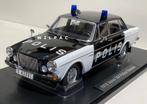 Volvo. 164 1:18. Zweedse politie. Polis 1:18 van. Triple 9., Hobby en Vrije tijd, Ophalen of Verzenden, Nieuw, Auto, Overige merken