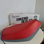 Honda vision met-in SA50 buddyseat zadel rood grijs, Motoren, Verzenden, Honda, Info@honda.nl, NL