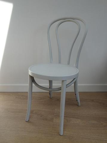 Vier Ikea Thonet eetkamerstoelen / stoelen  beschikbaar voor biedingen