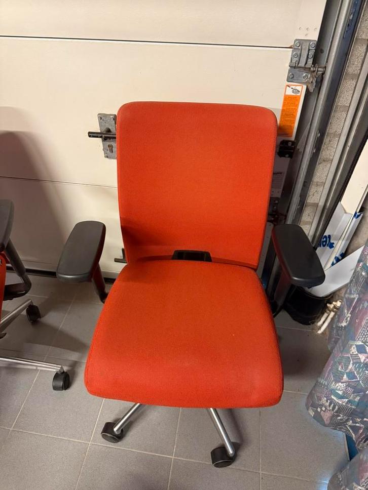 5x bureaustoel waarvan 4x Girsberger, Huis en Inrichting, Bureaustoelen, Gebruikt, Oranje, Ophalen
