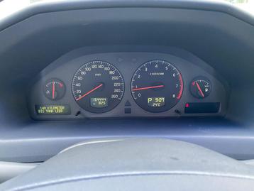 Volvo V70 2.4 Summum (bj 2002, automaat) beschikbaar voor biedingen