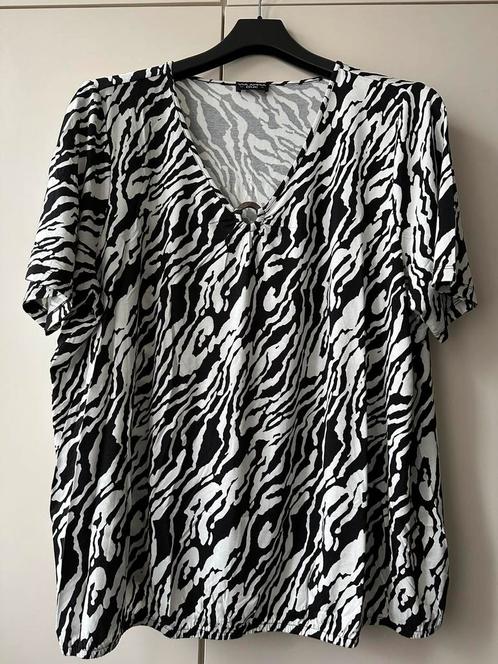 VIA APPIA shirt zwart/wit NIEUW maat 52, Kleding | Dames, Grote Maten, Nieuw, Shirt of Top, Zwart, Ophalen of Verzenden