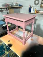 Mooi roze tafeltje, Kinderen en Baby's, Kinderkamer | Tafels en Stoelen, Zo goed als nieuw, Ophalen