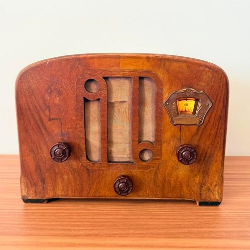 ART DECO BUIZENRADIO NUMERIEKE KOEPELRADIO ‘30 VINTAGE RADIO, Antiek en Kunst, Antiek | Tv's en Audio, Verzenden