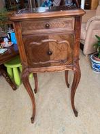 Tekoop; 1 nachtkastje met marmenblad, Antiek en Kunst, Antiek | Meubels | Kasten, Ophalen