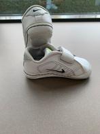 Kinderschoenen kleur wit merk Nike. Maat 18.5., Ophalen of Verzenden, Zo goed als nieuw