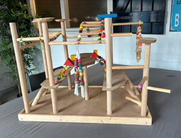 Vogelspeeltuintje beschikbaar voor biedingen