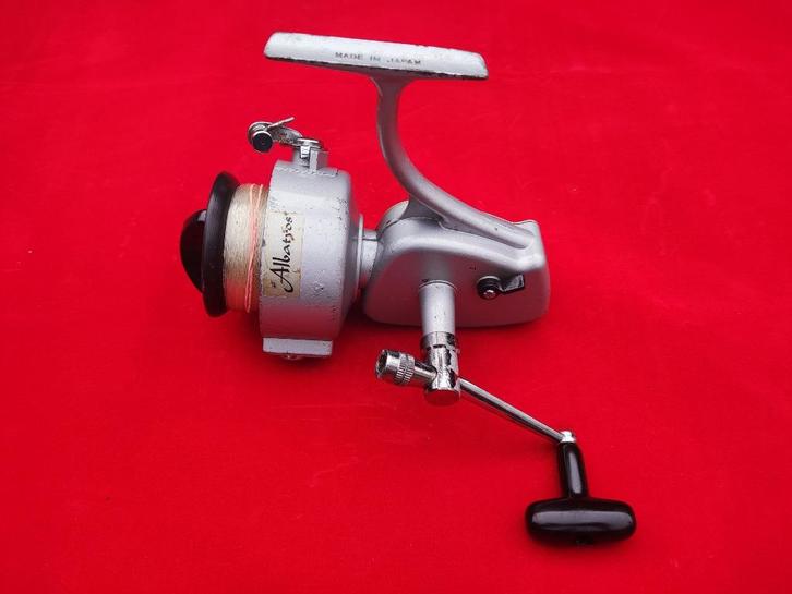 zeemolen eurofish 550n albatros met vinger pickup, Watersport en Boten, Hengelsport | Zeevissen, Gebruikt, Molen, Ophalen of Verzenden